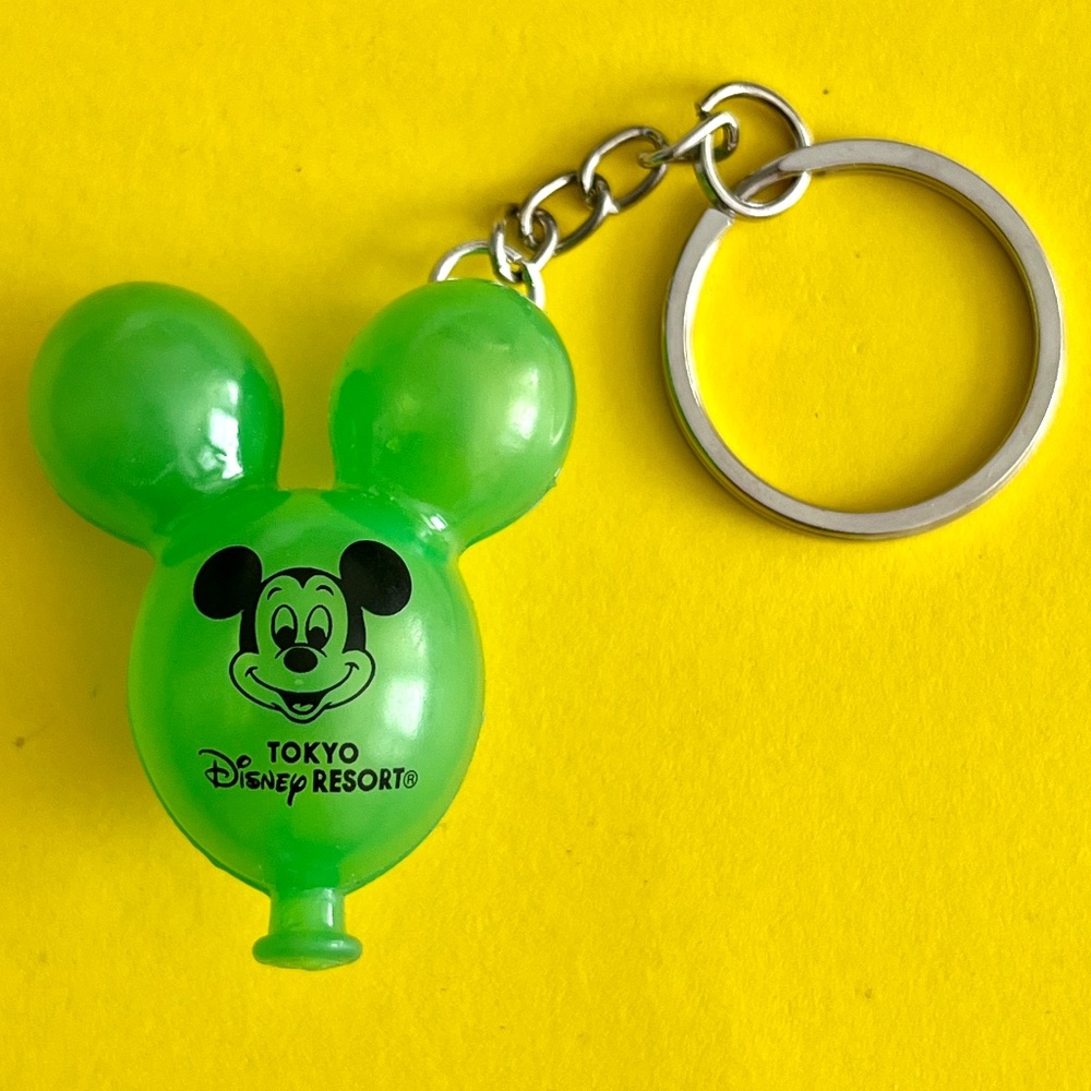 DISNEY PARKS Tokyo Disney Resort - Mickey Mouse Balloon Keychain
